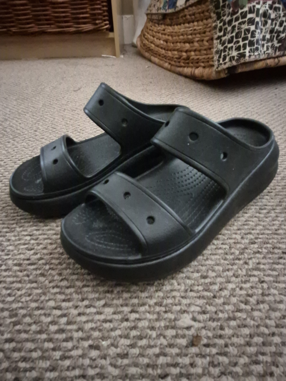 CROCS Women’s Black Platform Sandals Slide Mules - Picture 2 of 4